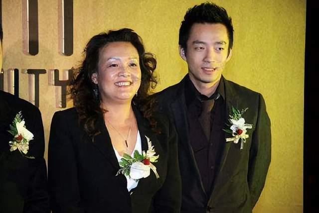 张兰|张兰评价大S和新老公秀恩爱，八个字总结太到位，听出了意难平！