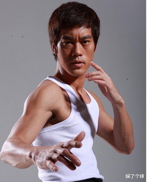 陈国坤|“斧头帮帮主”陈国坤，与星爷签8年仅2部戏，今娶黑道大佬女儿