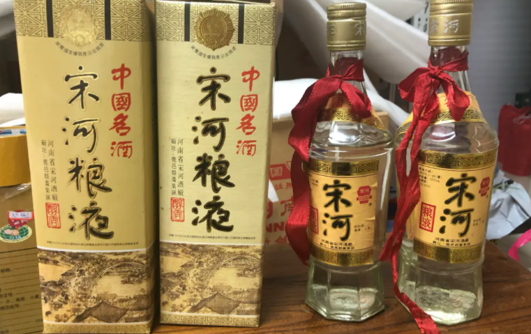北京酒桌怪象：高不喝茅五剑，低不喝二锅头，爱喝的还是这3款