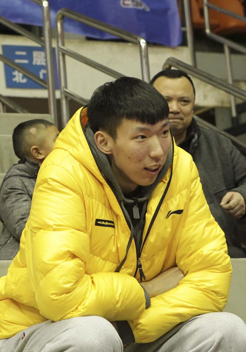 周琦|凤凰队玩转中国元素，周琦被安排得妥妥的，中国球迷可能不买账！