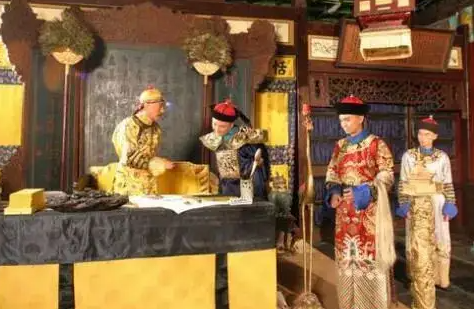 15年,湖北16岁少女熟睡中被劫匪入室绑架,劫匪却因一句话放了她