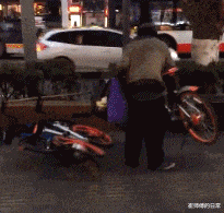 王宝强|“为什么要背叛王宝强?兄弟你睁大眼睛看看她是谁啊”