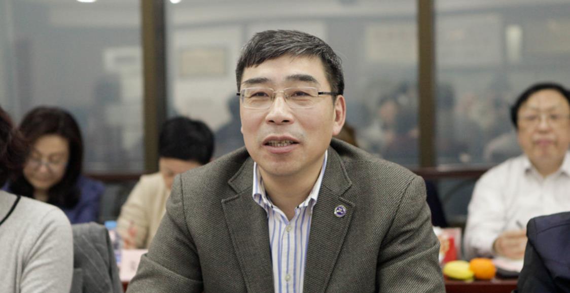 20年大学校长夏建国“双开”，包养情妇敛财2257万，下场罪有应得