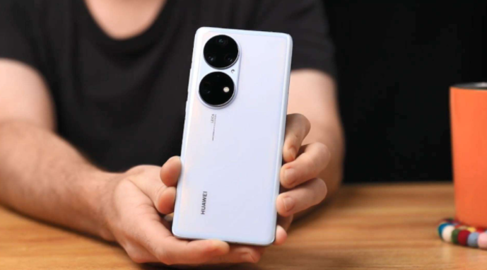 荣耀|重回巅峰?华为冲进好评榜前三,小米却仍然榜上无名