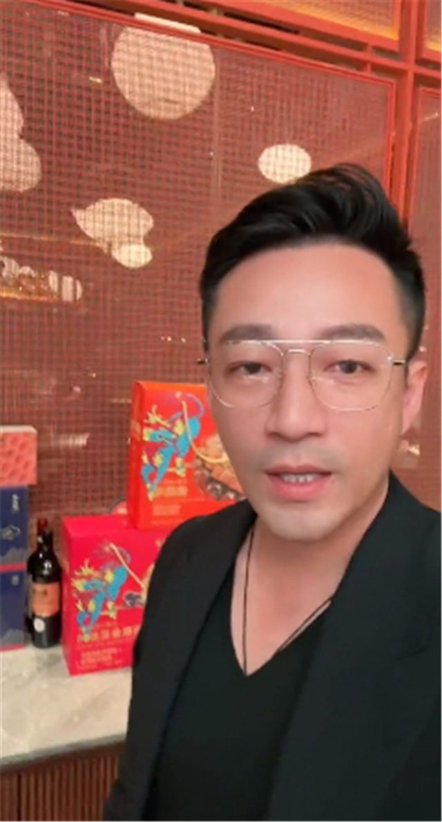 大S|大S再婚后汪小菲首次晒自拍照,帅气有型获网友力挺