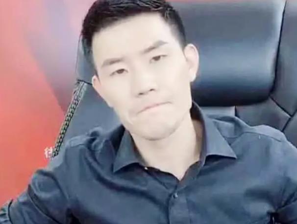 谢孟伟|“嘎子哥”谢孟伟走潘长江老路，镶钻手表卖199，下单后又让退货