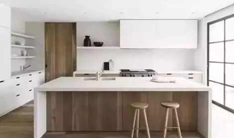 媳妇说把厨房吊柜拆了,装修完,为此发火的我,乖乖跪搓衣板!