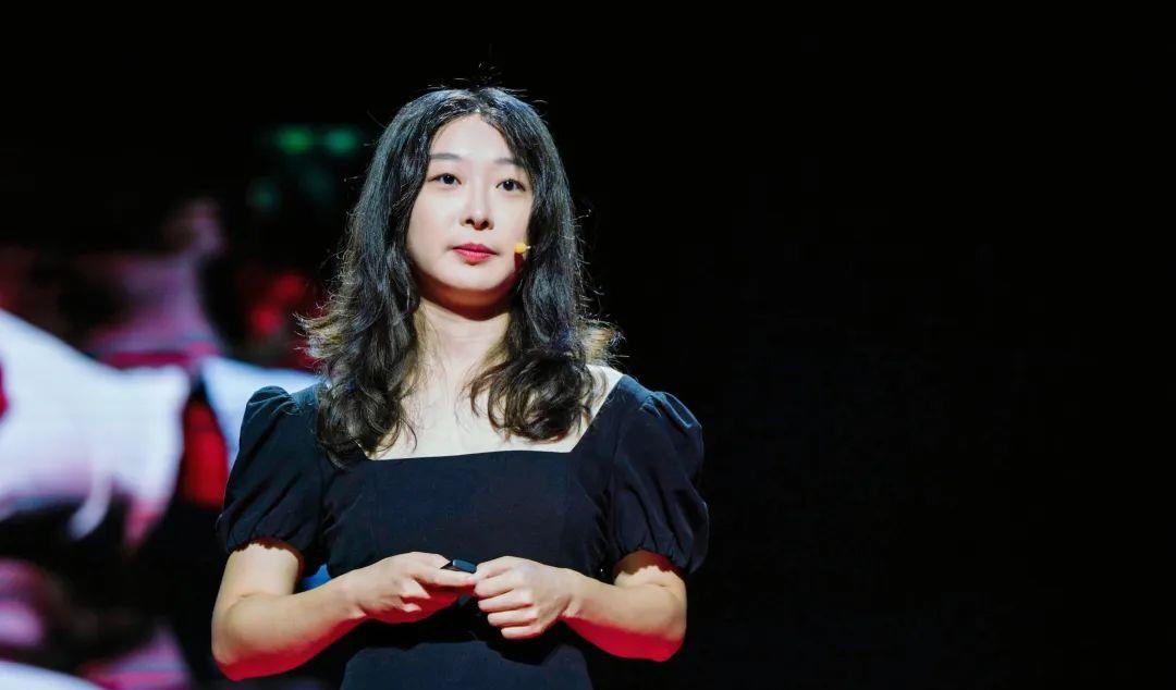 研究100种动物“性生活”后,牛津女博士发现人类相爱的秘密