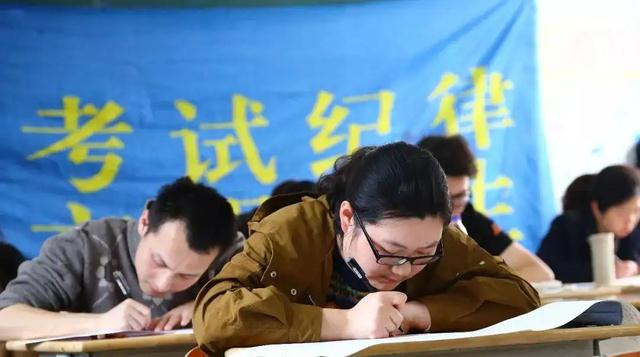 应届生|2023年国家公务员招聘考试，应届生有两次机会！绝对不要错过