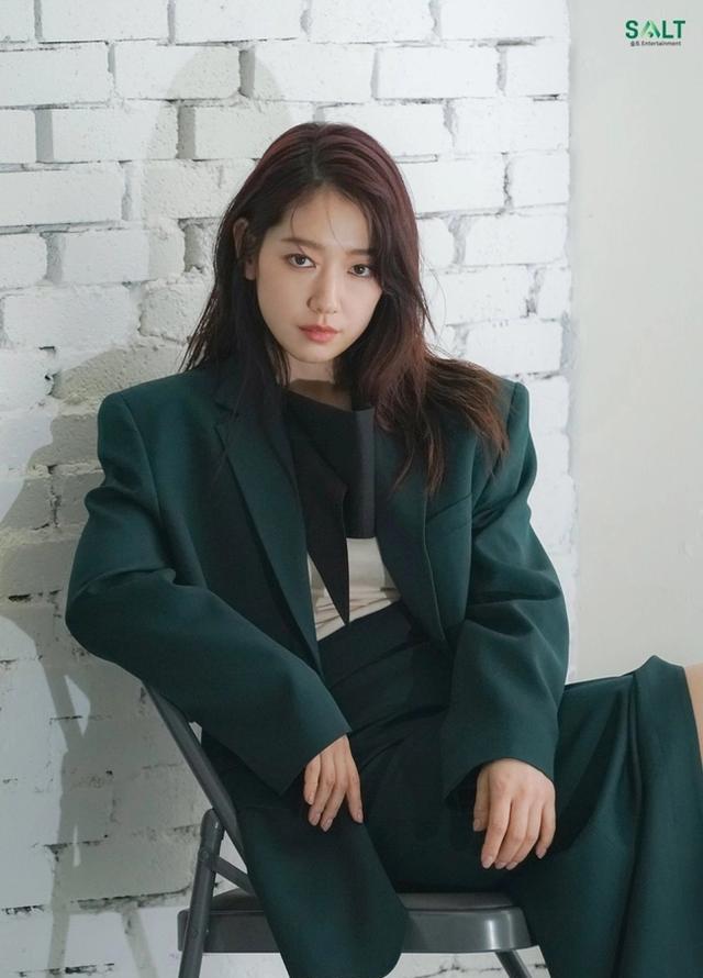 孙艺珍|外网票选“韩国最美的女演员”:李英爱第18名,孙艺珍第5名