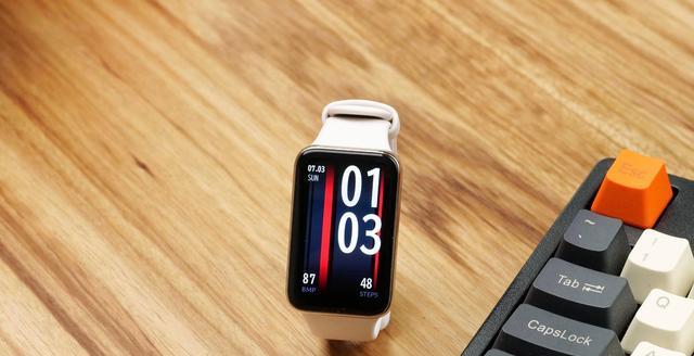 |蝉联手环榜近一周？小米手环7Pro刷新纪录，很多人看走眼了