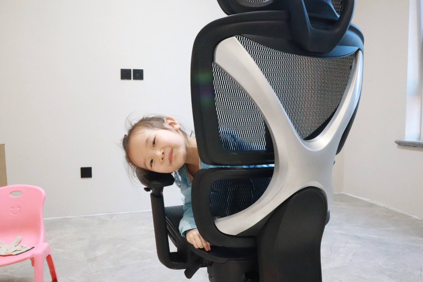 为了躺平,我把公司的椅子搬回了家,永艺XY人体工学椅体验