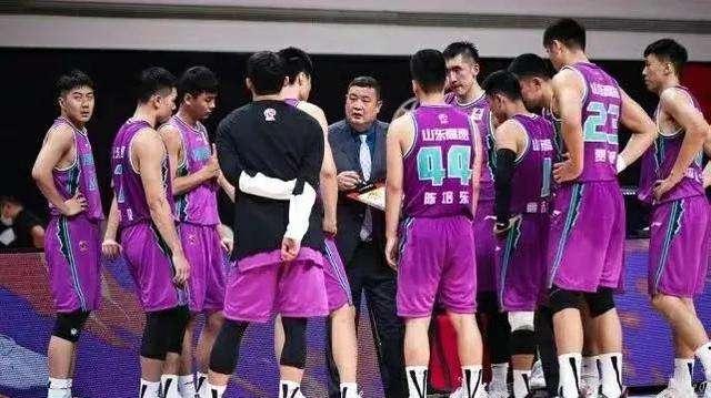 杨鸣|首钢男篮官宣最新消息, 辽篮主场添顶级装备，杨鸣CBA争冠重磅加码