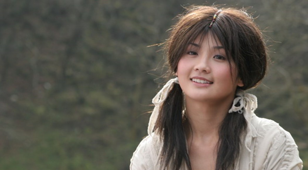 经典|别再吹捧“巴掌脸”了！15位“胖脸”也好看的女星，个个美得耀眼