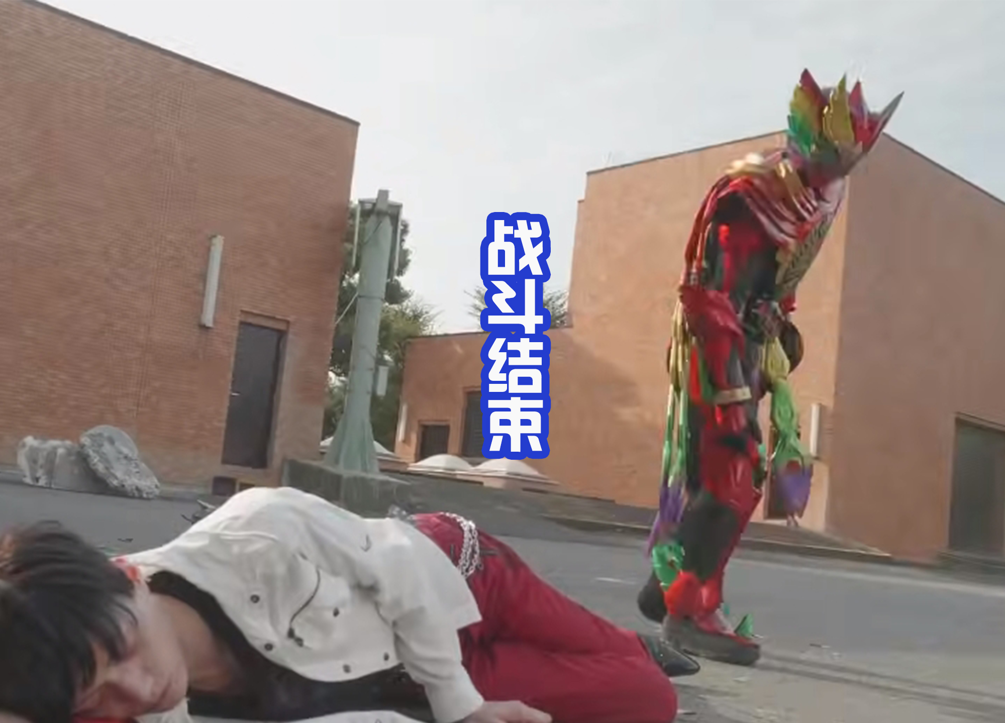女孩|不要看《欧兹十周年剧场版》，结局意难平，映司闭眼的瞬间就哭了