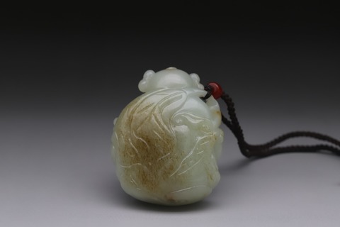 |回流 舊藏和田玉“枣红皮 执穗童子”