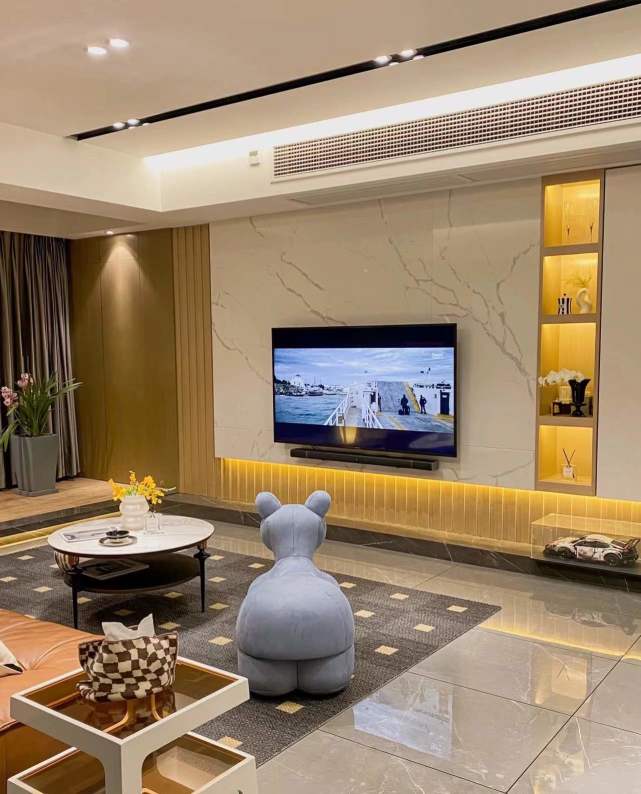 走进她家,才知道什么叫高级大方,光一个客厅就让人赏心悦目