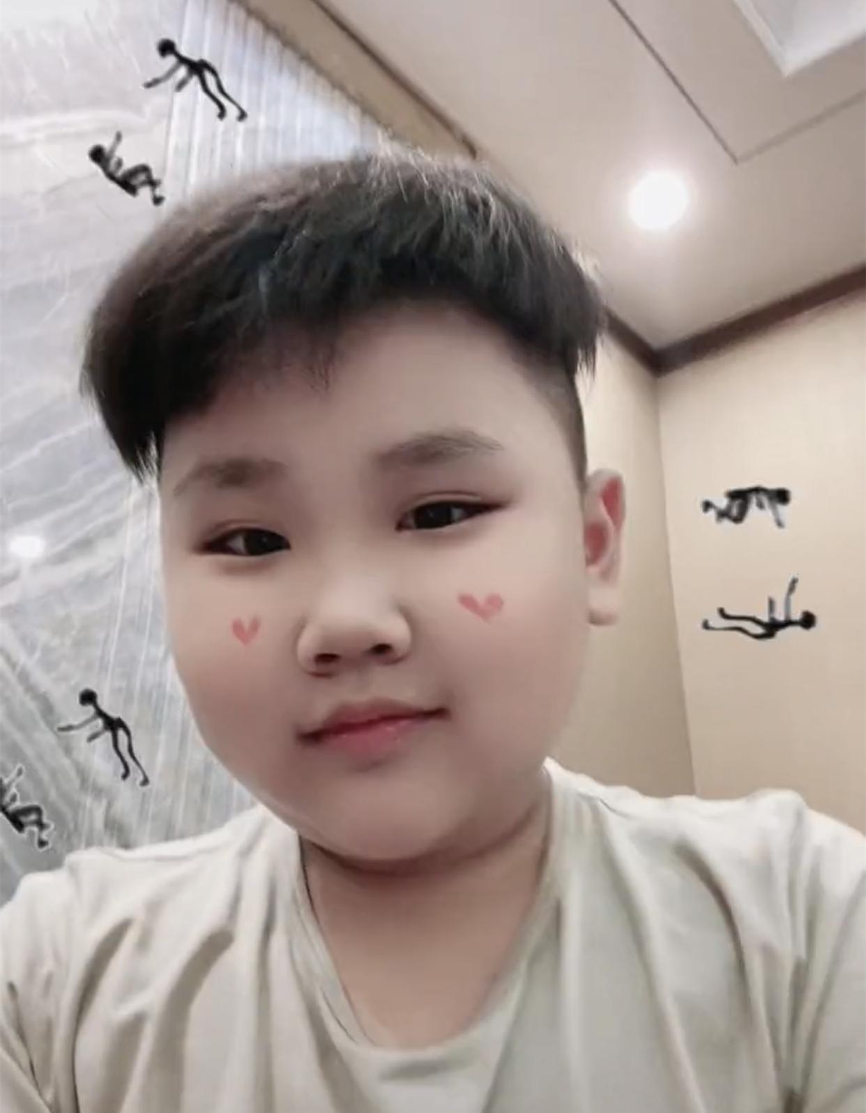 郭汾阳|德云社王惠更换头像，引发粉丝热议，郭汾阳又偷玩妈妈的手机了