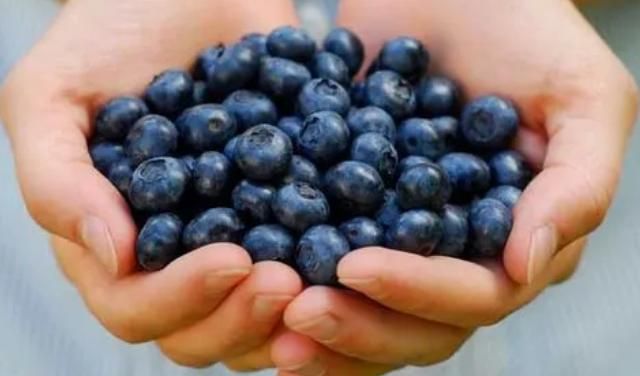 发型 减肥不能碰“花生”？建议：若不想腰上长赘肉，忌4物，吃4果