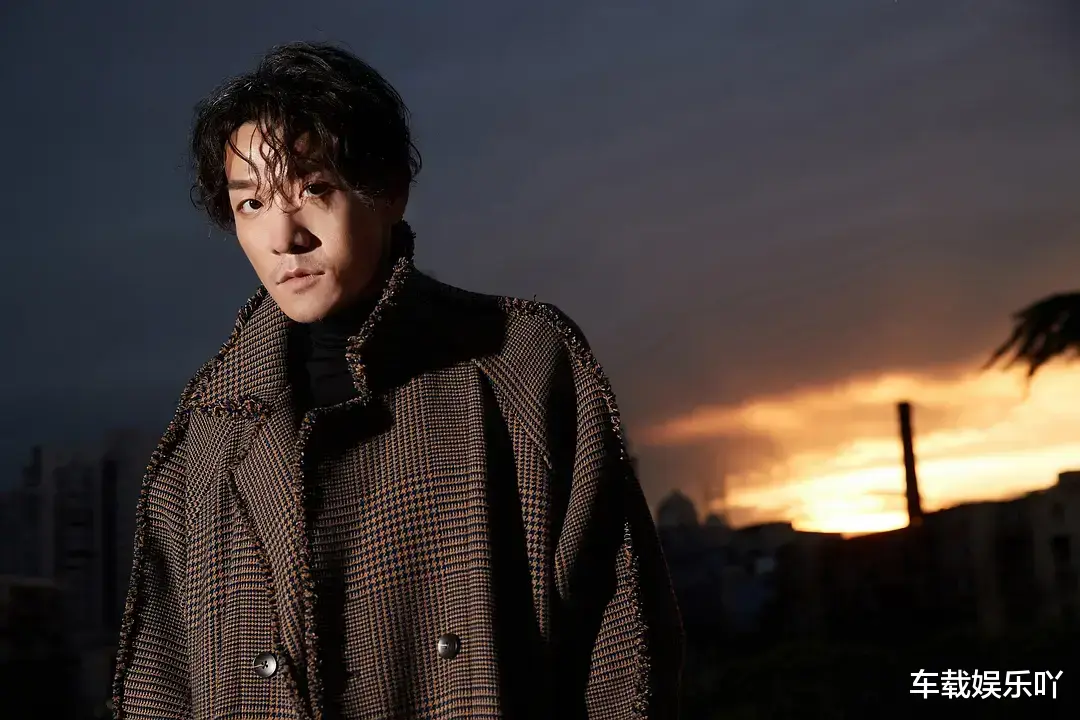 狂飙|戏中土掉渣,戏外靓到炸?《狂飙》演员对比照反差太大了