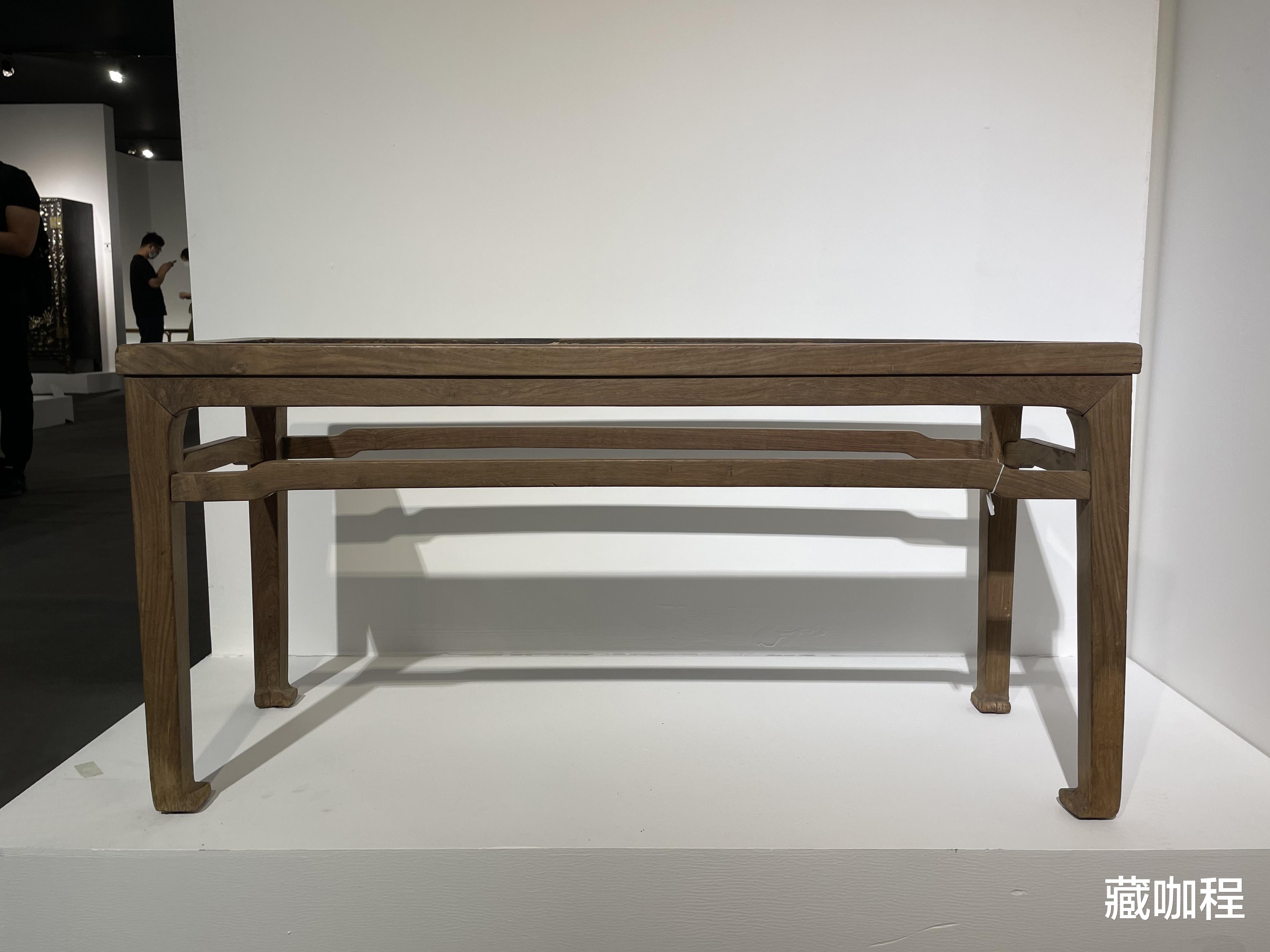 |弯带缺失、曾改硬屉,黄花梨罗锅枨春凳161万成交