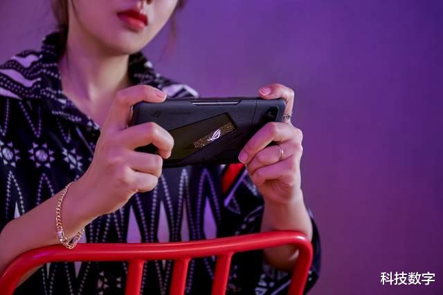 游戏手机|鲁大师2021年牛角尖颁奖盛谢幕,ROG5s Pro成最受欢迎的游戏手机