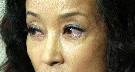 杨幂|年过半百还在装嫩的六位女星，美颜年轻30岁，生图却变老奶奶