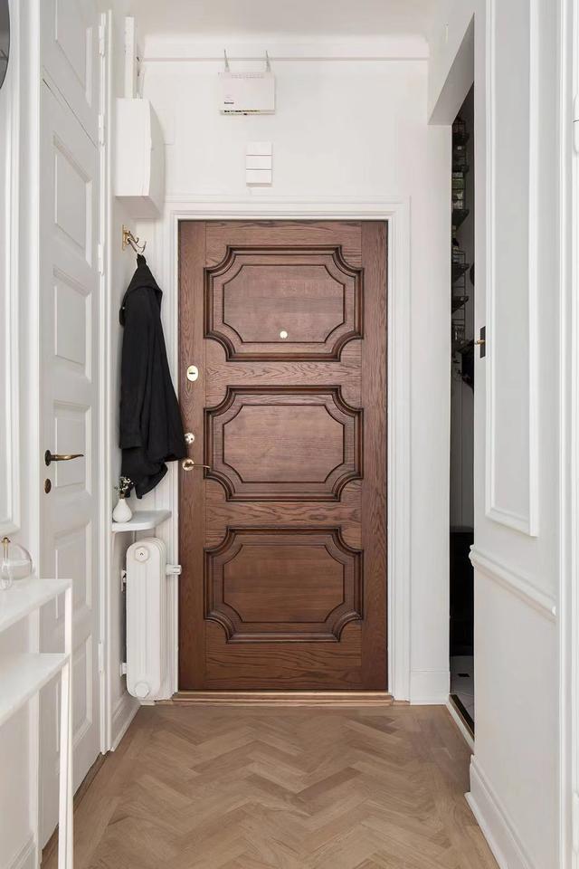 走进一个30㎡小而宜人的家,原木+奶白色简约优雅,完全长在我心上