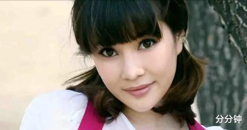 杨蕾|小品女王杨蕾被婚变毁掉的10年:因气得病面部发黑,整日靠酒麻痹