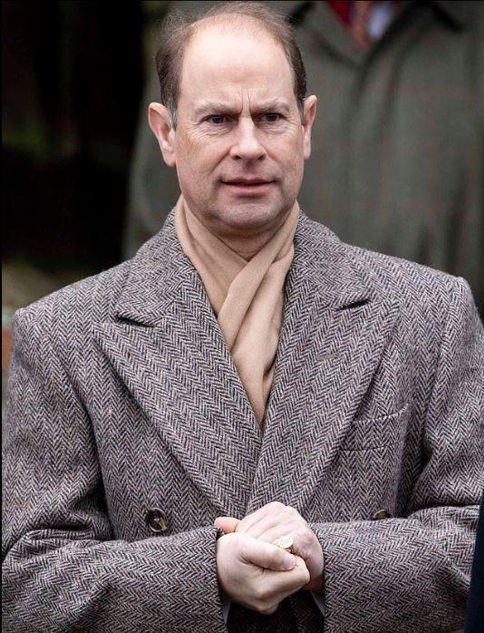 菲利普亲王|英女王最宠爱的孩子:高大英俊像菲利普,照片被女王放钱包随身带