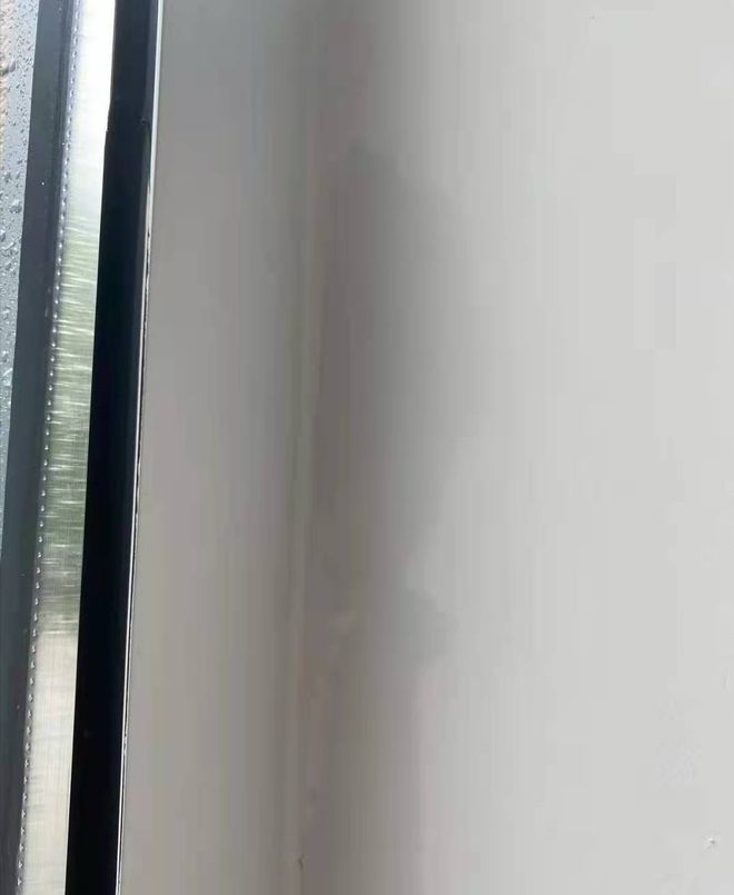 花十多万做的门窗,台风让窗户露原形出现漏雨,真是打脸
