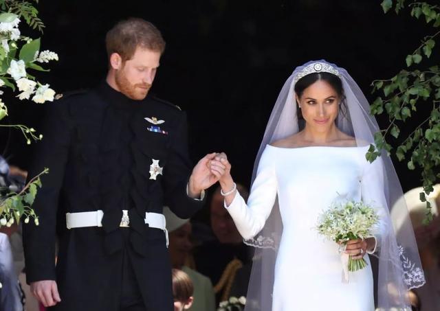 教堂|2018年,尤金妮公主在圣乔治教堂大婚,在婚礼上穿过她祖先的遗骸