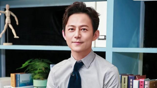 汪涵|何炅汪涵加盟，《100道光芒》上线即热度1.6亿，凭啥这么“横”？