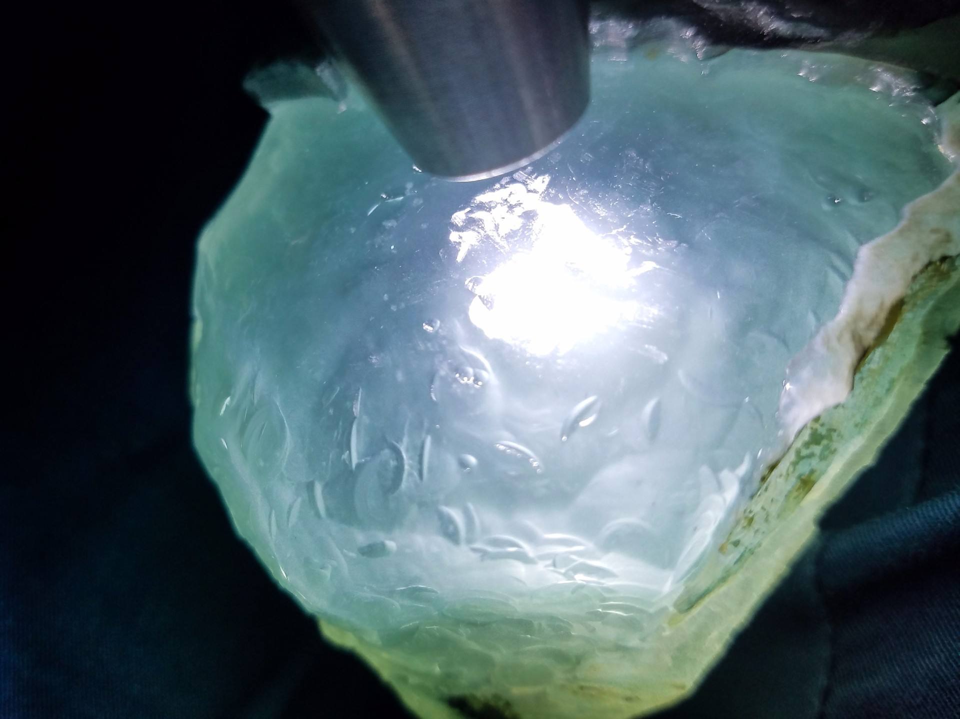 翡翠|翡翠界赌石文化：一刀穷一刀富一刀披麻布！玩的就是心跳