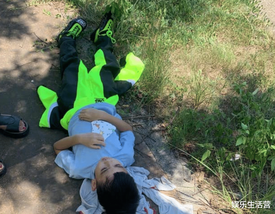 陈赫|林志颖父子出车祸，胳膊脱臼满脸血，脸部肿胀难辨，车仅开了一年