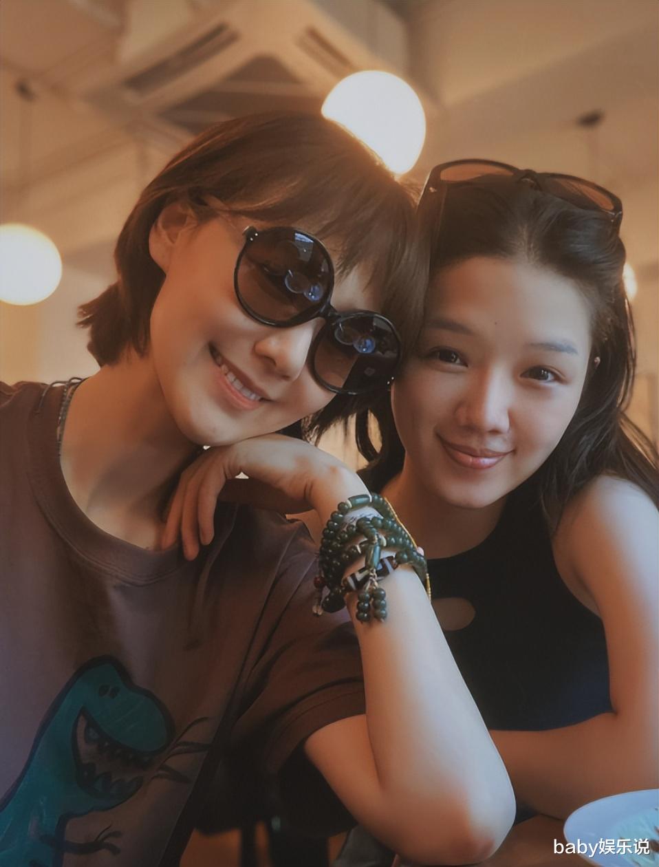 王冠|女主持王冠:二度离开央视,深陷桃色绯闻,如今咋样了?