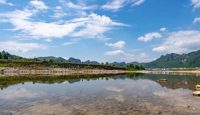 贵州|贵州小三峡，距平塘县城6公里，河水清澈，谷低深切，人如画中游