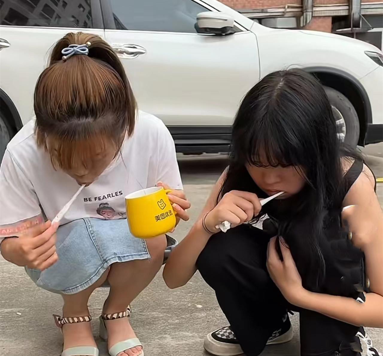 广东省|广东两女子找不到工作,每天带着行李到处跑,晚上到处打地铺睡觉