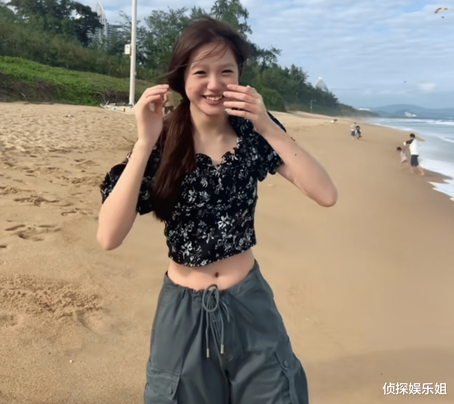 钟丽缇|钟丽缇二女儿晒近照,14岁Jaden染发化妆打扮成熟,身高近一米七