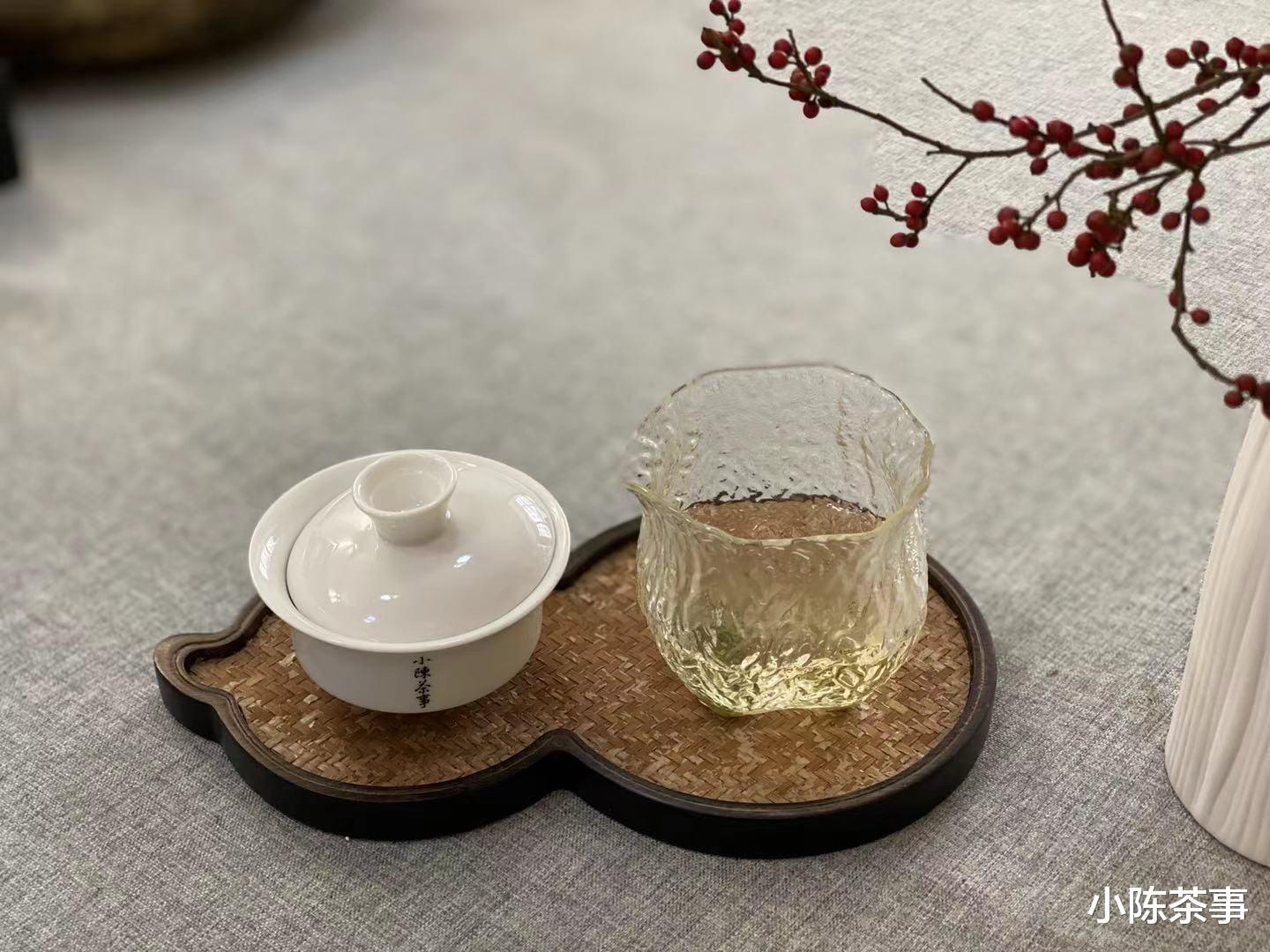 鉴定白茶饼好坏的9大干货，实用不踩雷，买对好茶的概率提升很多