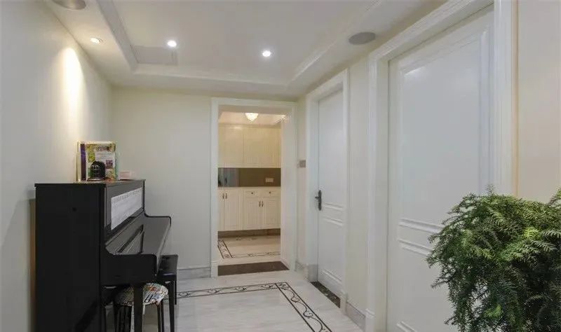 我家203㎡大平层,全屋70万装修大气极了,衣帽间老婆最爱,晒晒