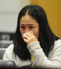 王某与妻子李某在工地打工居住,节日前工人放假回家, 刘某趁王某出去买菜,趁机侵犯李某