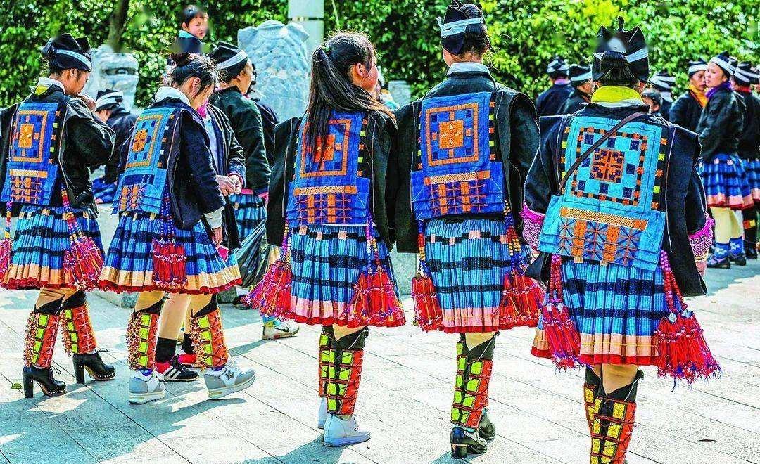 广西贵州搭界的“菇类村”,女性衣着开放,至今仍以母系社会为主