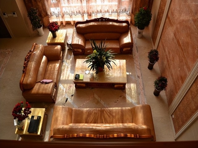 别墅|坚决不做房奴!花100万回乡盖了栋别墅,活得比城里人滋润