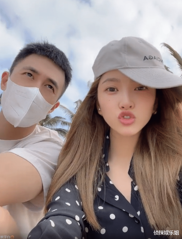 杜淳|杜淳带妻女旅行，王灿变老公人形挂件秀足恩爱，女儿露正脸像爸爸