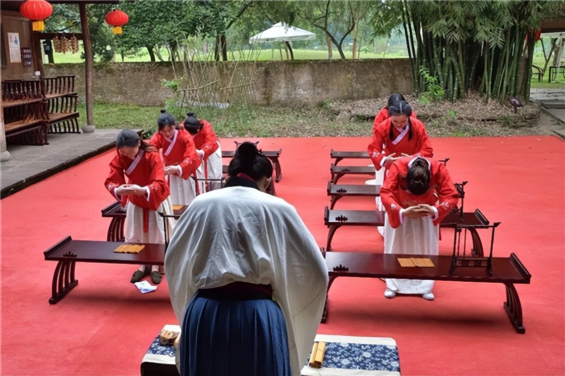 清明节|清明踏青 快到邛崃平乐古镇寻找“张钰莹”