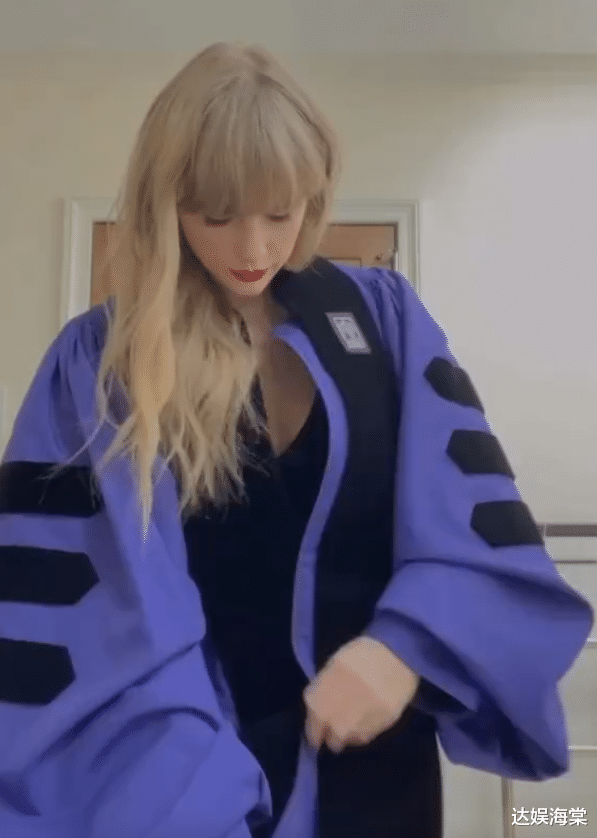 泰勒·斯威夫特|抖森前女友霉霉博士毕业，喜提内网两条热搜，优秀的人到处发光