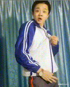 “机场的插座怎么都这样呀?”充电的人多了就会这样!