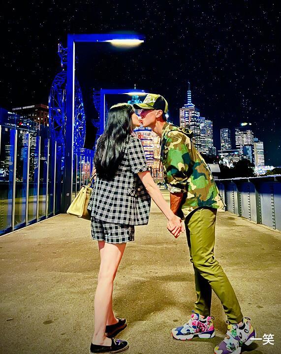 吴尊|吴尊林丽莹庆祝相恋27周年，晒甜蜜初恋照秀恩爱，自称：奋斗情侣