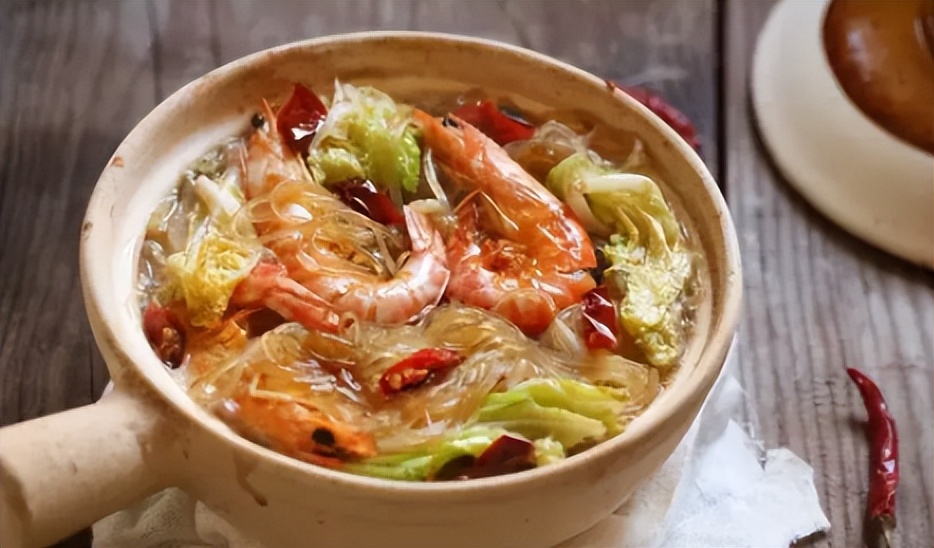 一旦阳了也别怕,家中备好“4白1饮”,增强免疫,舒坦过冬